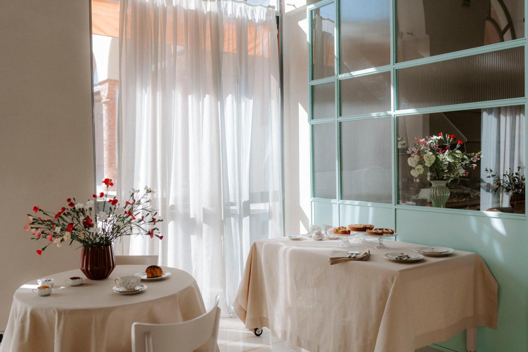 Alma Bed & Breakfast 알바 외부 사진