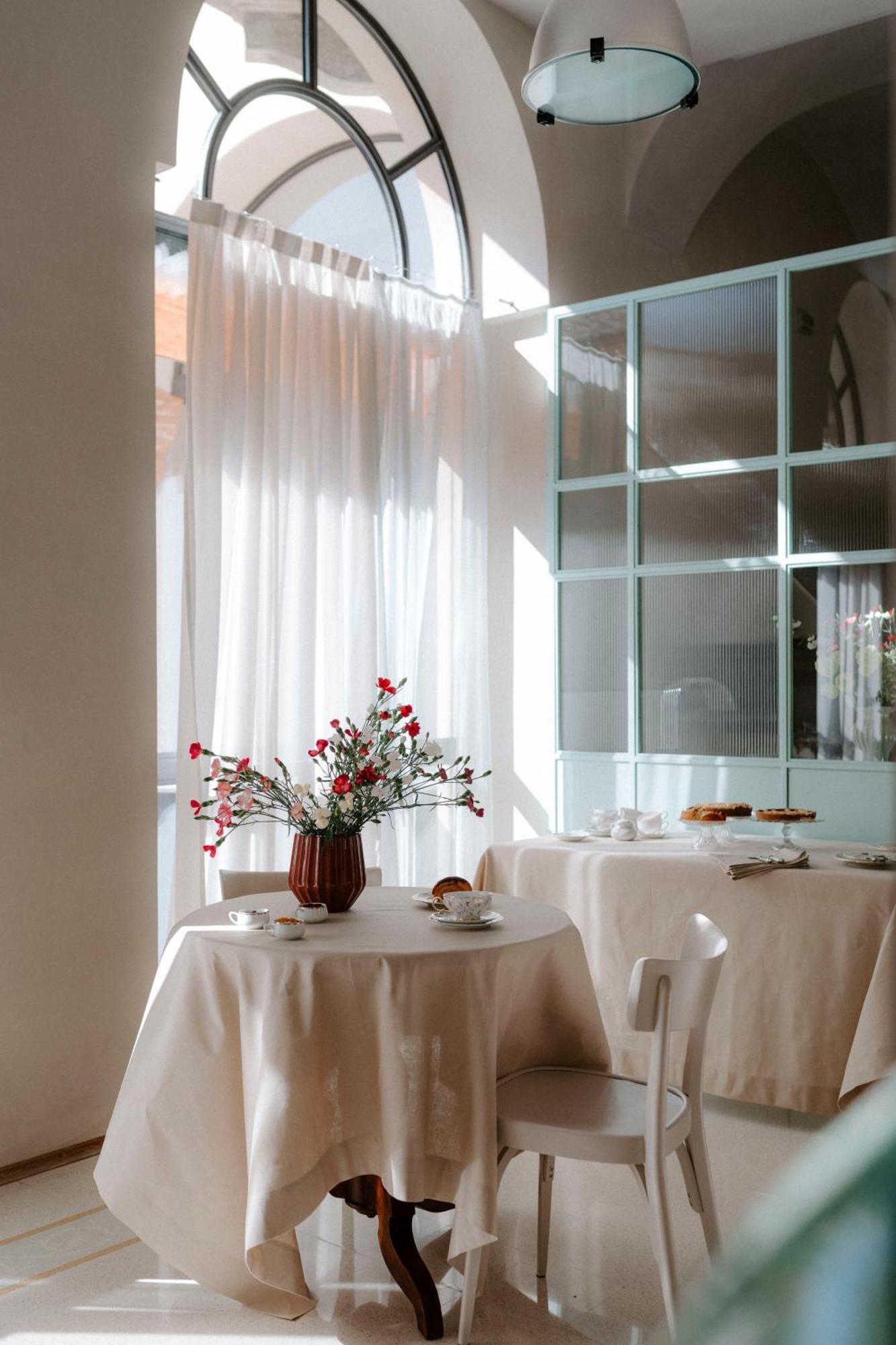 Alma Bed & Breakfast 알바 외부 사진